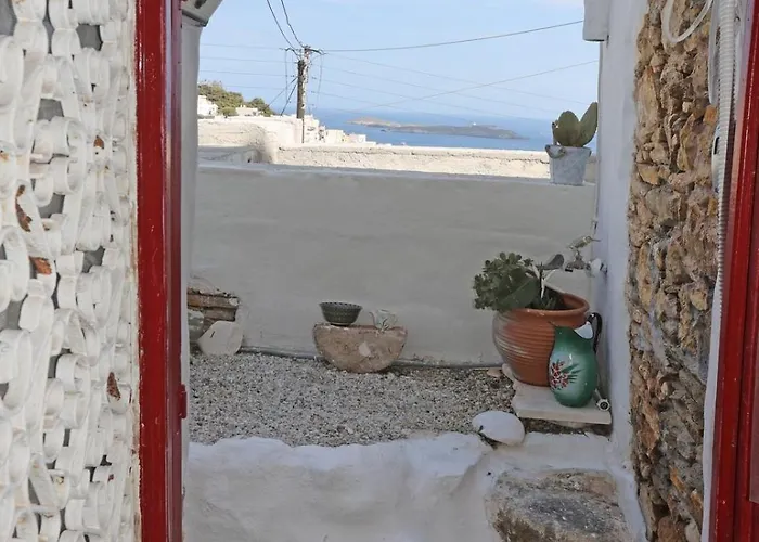 Semesterbostad Artistic Cycladic House Ano Syros