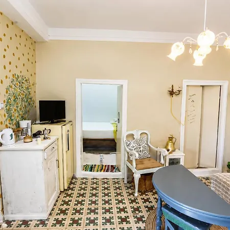 Danielle 626 House * Ano Syros