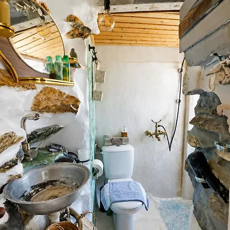 Danielle 626 House * Ano Syros